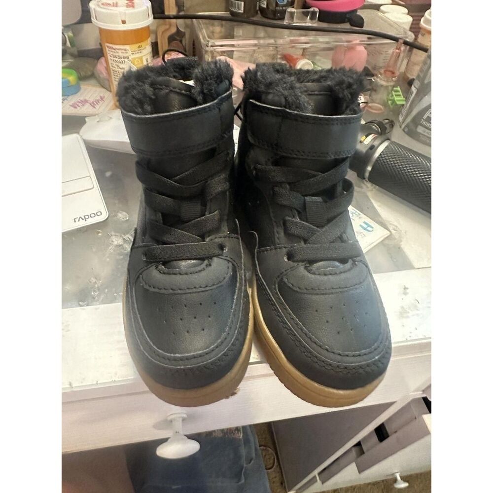 Unbranded Black Trainers